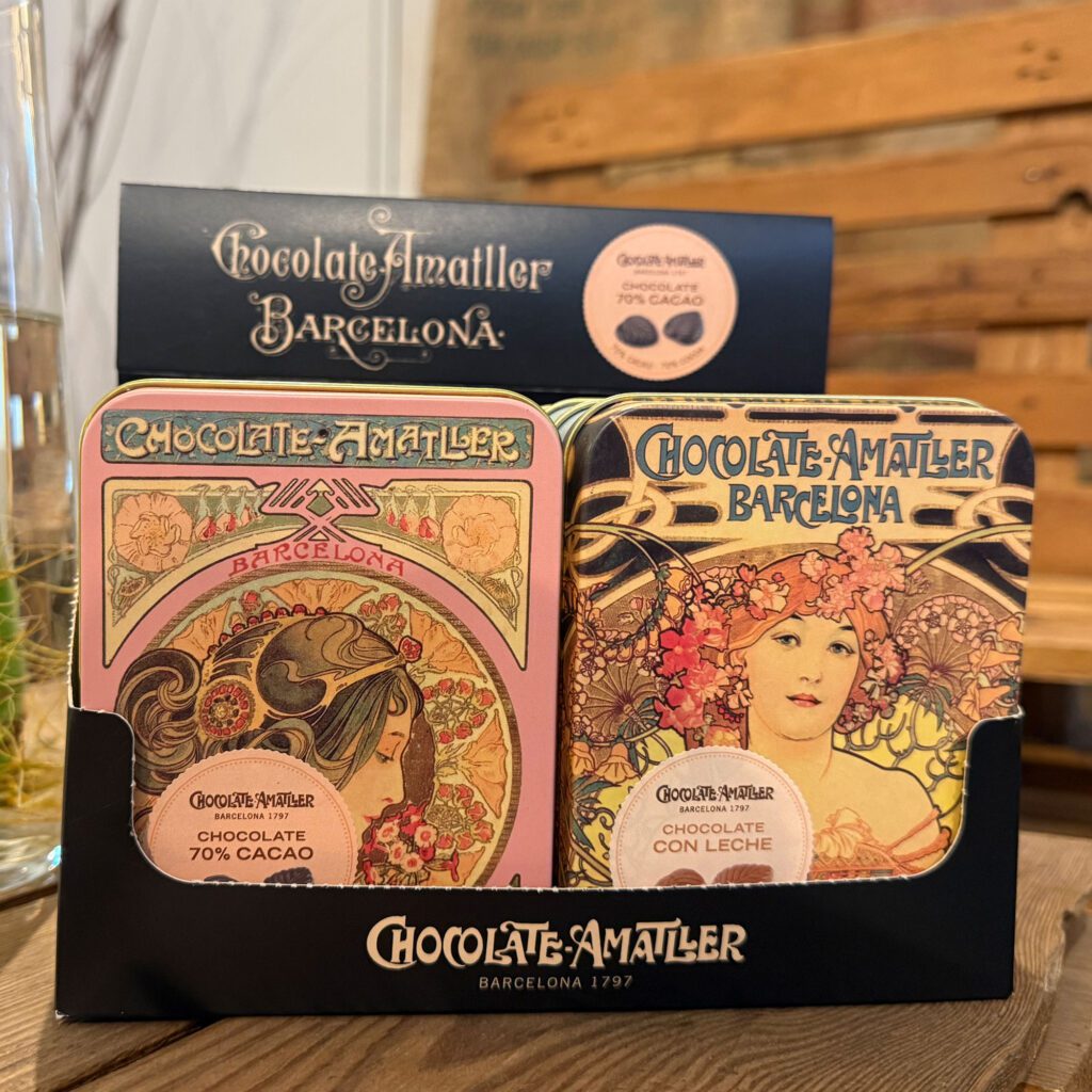 Chocolate Amatller Barcelona 1797, chocolate negro, 70% Cacao y chocolate con leche. Despensa del Ebro.