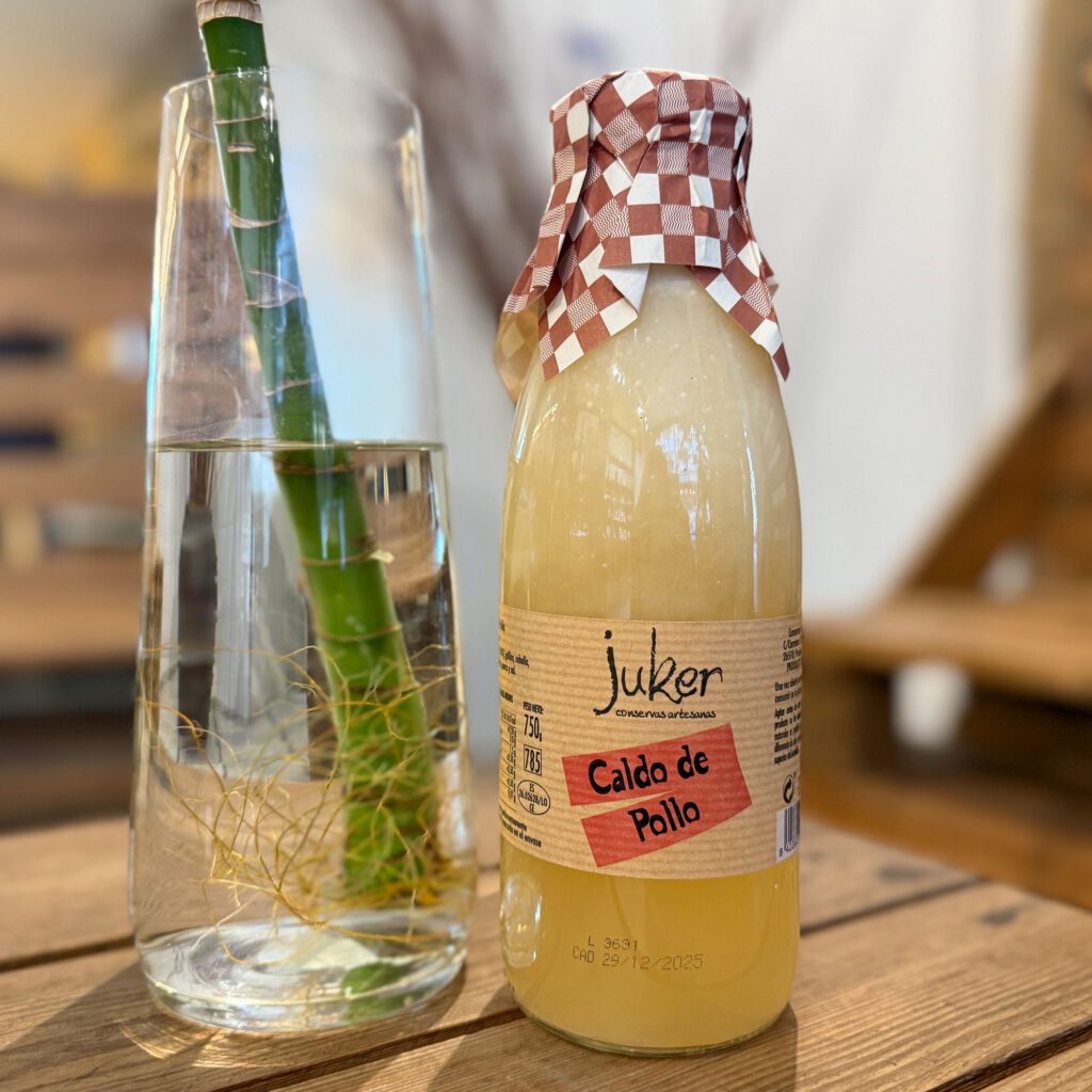 Juker, caldo de pollo. Despensa del Ebro.
