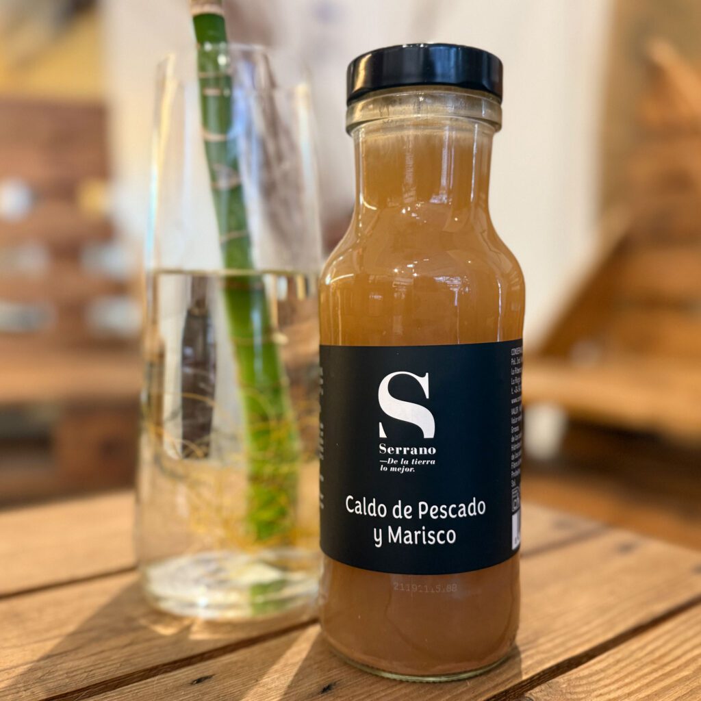 Serrano, caldo de pescado y marisco. Despensa del Ebro.